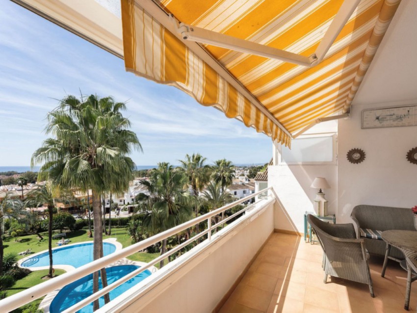 2 bedroom apartment in Atalaya Estepona on the New Golden Mile
